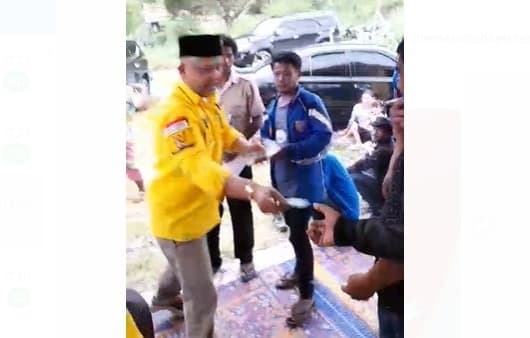 ketua_dpd_ii_golkar_dairi_diduga_kampanye_politik_uang