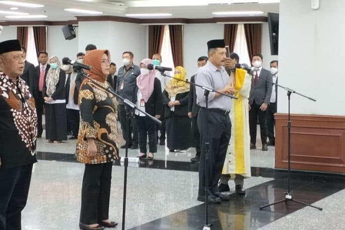 ketua_mahkamah_konstitusi_lantik_majelis_kehormatan_mk