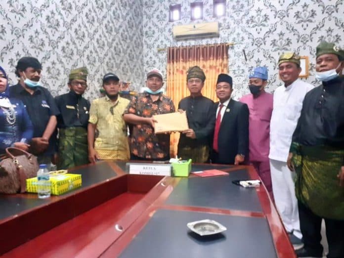 ketua_poktan_rukun_sari_ingin_dprd_desak_pn_kisaran_eksekusi_putusan_ma_kasus_sengketa_lahan