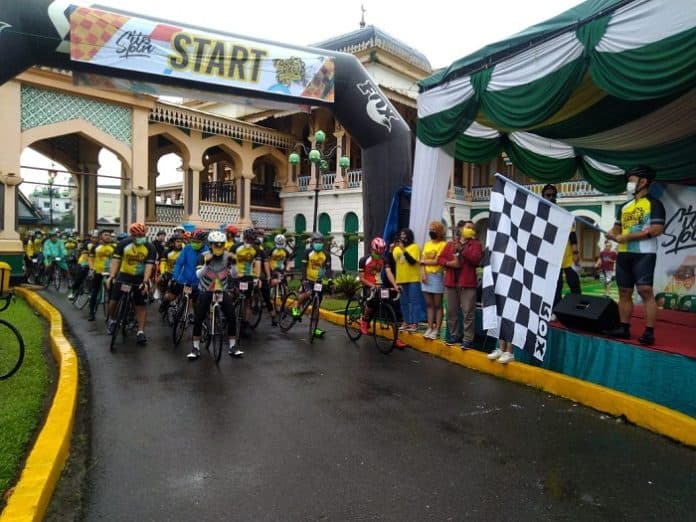 ketua_umum_issi_lepas_tour_de_deli_ini_pemenangnya