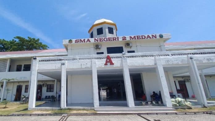kewalahan_mengatur_pilihan_mapel_siswa_tidak_ada_penambahan_kelas_di_sman_2_medan