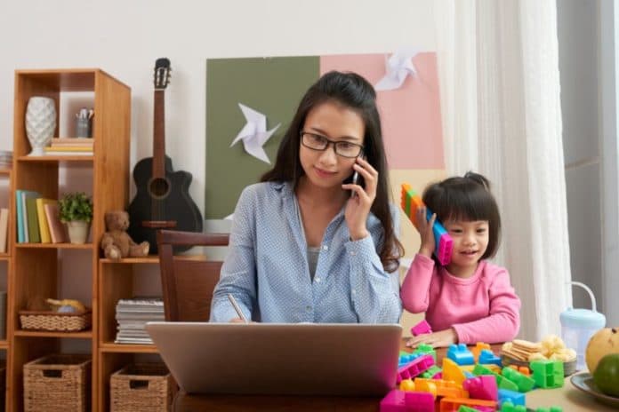 kiat_bagi_orang_tua_buat_anak_betah_belajar_di_rumah_saat_dirumahaja