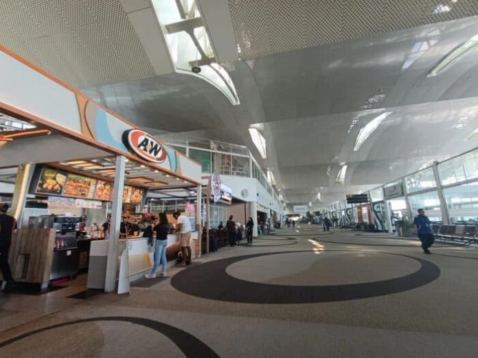 kios_di_bandara_kualanamu_banyak_tutup_bertahun_tahun