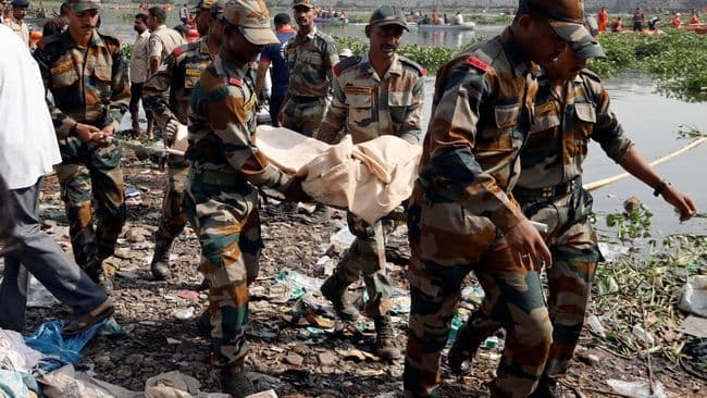 kisah_pilu_tragedi_jembatan_ambrol_india_menewaskan_12_anggota_keluarga
