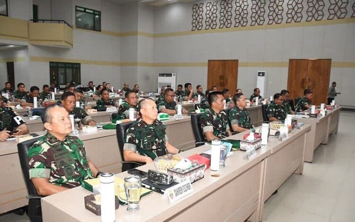 kodam_ibb_rapim_bahas_pokok_kebijakan_pimpinan_tni_ad