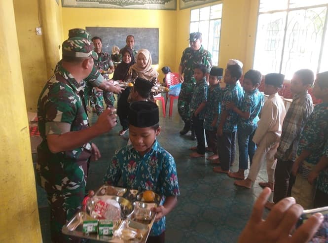 kodim_0204ds_jalankan_program_mbg_bersama_50_anak_panti_asuhan
