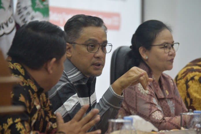 komisi_xi_dpr_ri_kunker_ke_unimed_serap_masukan_penerapan_standar_nasional_ptn_dan_pts