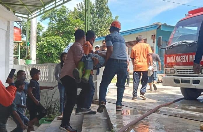 korban_kebakaran_3_rumah_di_siantar_diperkenankan_tidur_sementara_di_masjid
