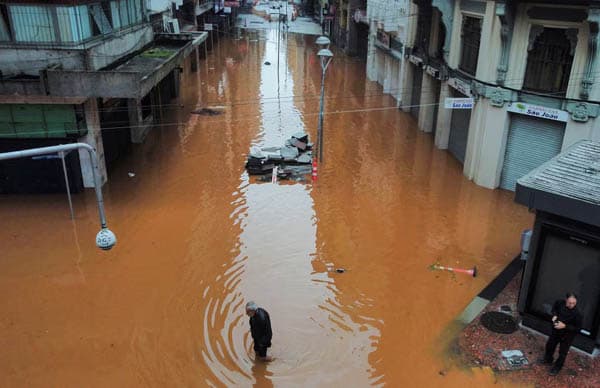korban_tewas_dalam_banjir_brasil_sudah_55_orang_74_masih_hilang
