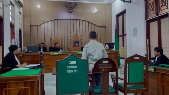 korupsi_keuangan_blu_mantan_dirkeu_rsup_h_adam_malik_dihukum_1_tahun_penjara