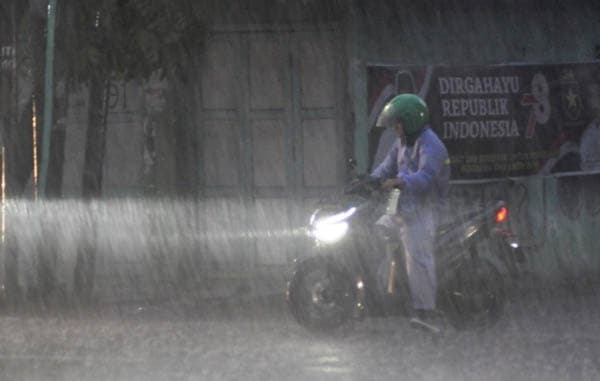 kota_medan_berpotensi_diguyur_hujan_hingga_siang_ini