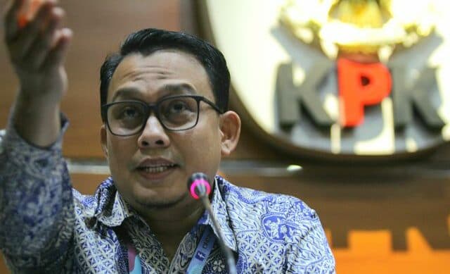kpk_limpahkan_berkas_perkara_14_mantan_anggota_dprd_sumut_ke_pengadilan_tipikor_medan
