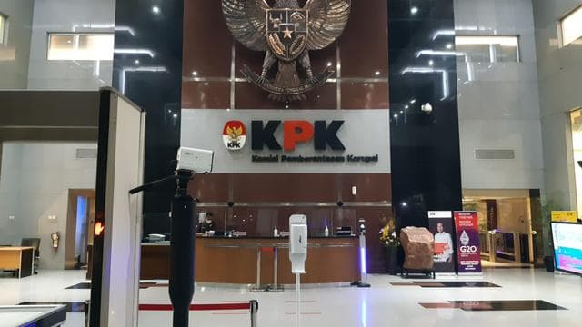 kpk_ott_bupati_pemalang_mukti_agung_wibowo_bersama_20_orang_lainnya