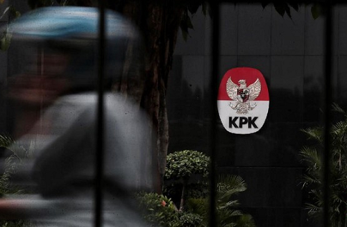 kpk_sita_uang_rp56_m_usai_geledah_kantor_kemenhub_dan_rumah_tersangka