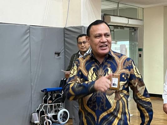 kpk_sudah_terima_keppres_pemberhentian_sementara_firli_bahuri