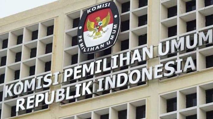 kpu_bantah_pakai_pesawat_jet_distribusikan_logistik_pilkada_2024