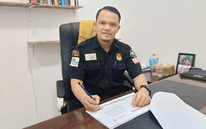 kpu_batu_bara_umumkan_lpsdk_paslon_bupati_dan_wakil_bupati