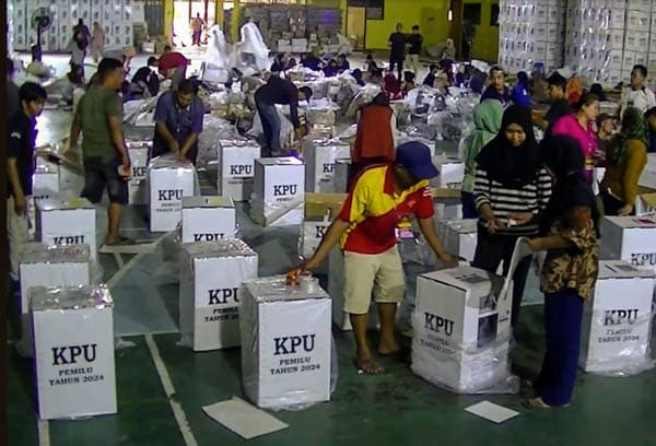 kpu_langkat_mulai_kemas_logistik_pemilu_2024_ke_kotak_suara