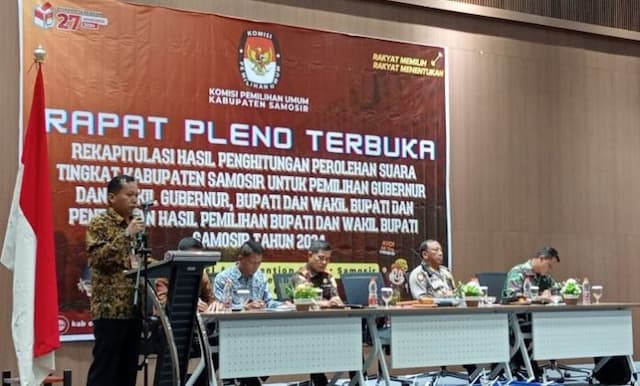 kpu_samosir_gelar_rapat_pleno_rekapitulasi_hasil_perolehan_suara