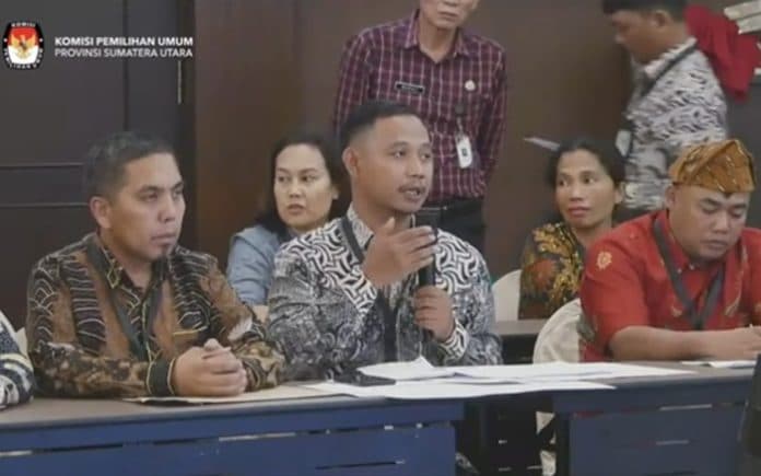 kpu_simalungun_jawab_pertanyaan_bawaslu_soal_kelebihan_720_surat_suara