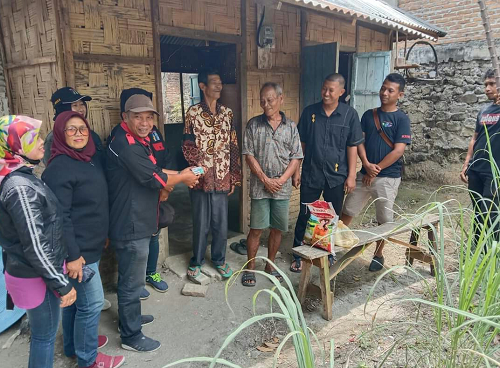krns_beri_instalasi_listrik_gratis_kepada_2_warga_lansia_di_siantar