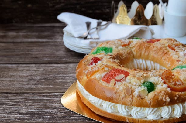 kue_kue_tradisional_favorit_dari_berbagai_negara_yang_meriahkan_natal