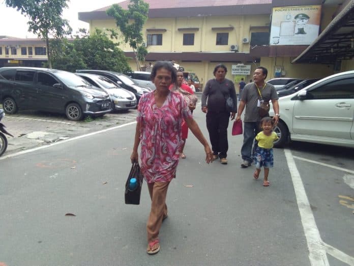 kuli_bangunan_tewas_dimassa_keluarga_lapor_ke_polrestabes_medan