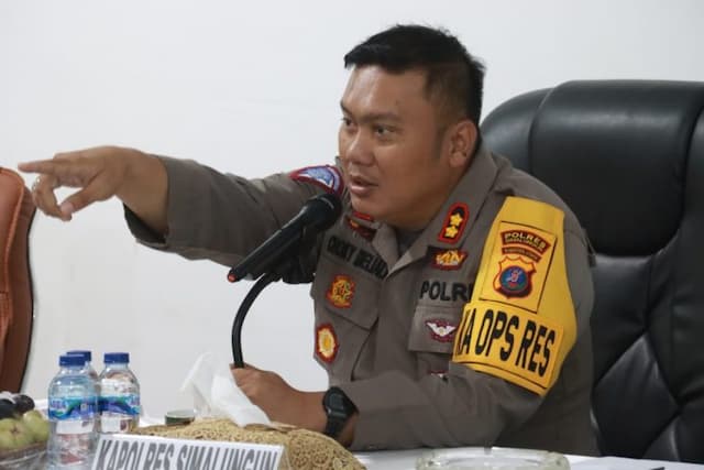 kunjungi_kantor_satpas_kapolres_simalungun_minta_personel_tingkatkan_pengetahuan_lalin