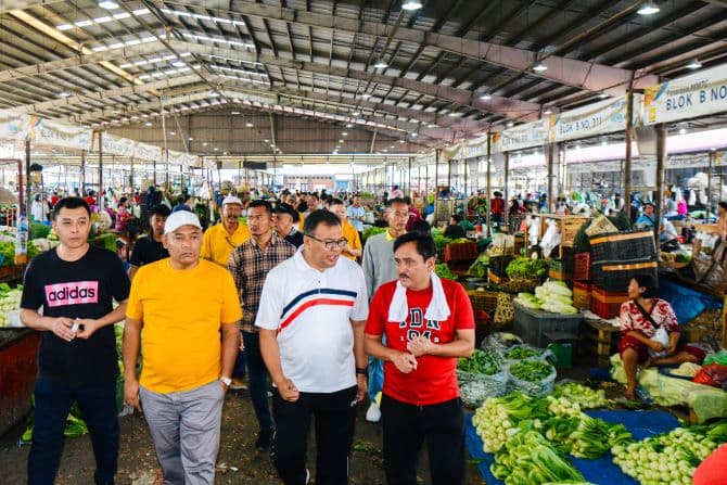 kunjungi_pasar_mmtc_pancing_asri_ludin_tambunan_serap_aspirasi_pedagang