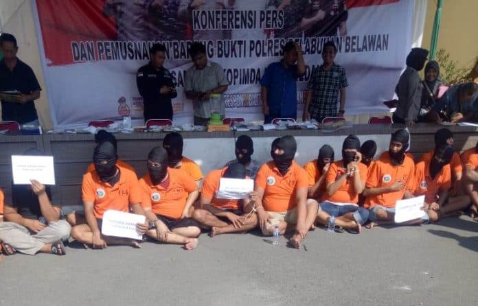 kurun_waktu_3_minggu_polres_pelabuhan_belawan_ungkap_puluhan_kasus_dengan_17_tersangka