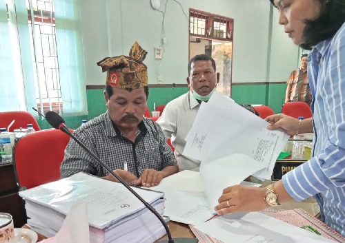 lagi_pansus_hak_angket_dprd_siantar_temukan_beberapa_bukti_baru