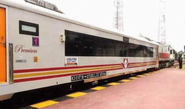lagi_pt_kai_pangkas_8_perjalanan_kereta_api_di_sumut