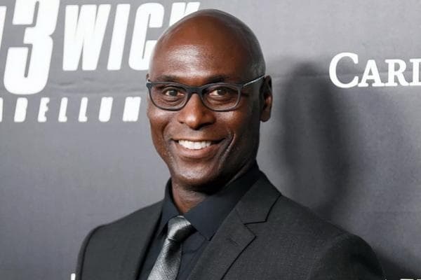 lance_reddick_bintang_the_wire_dan_john_wick_meninggal_di_usia_60_tahun