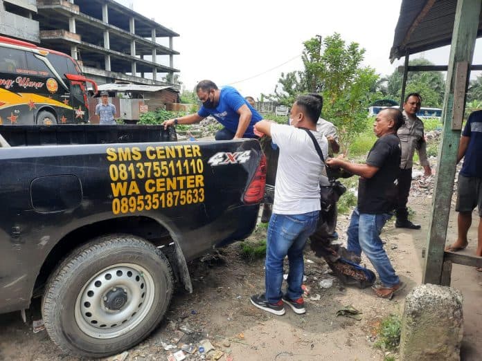 lansia_terlantar_ditemukan_tewas_di_doorsmer_bus_amplas