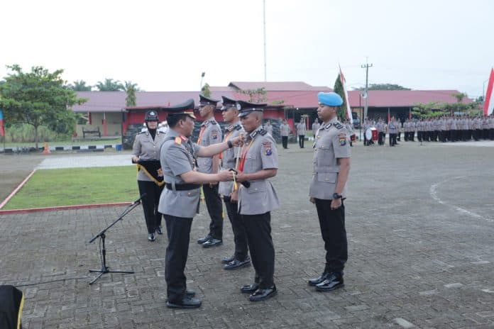 lantik_448_bintara_polri_kapolda_sumut_layani_masyarakat_dengan_tulus_dan_iklas