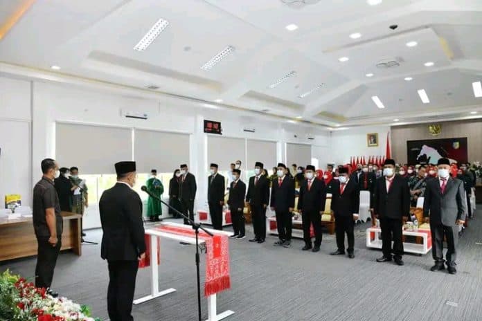 lantik_9_staf_khusus_begini_harapan_bupati_batu_bara
