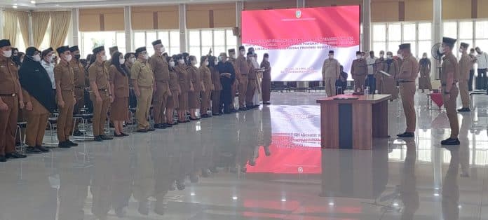 lantik_dan_serahkan_sk_pns_edy_rahmayadi_harapkan_ada_peningkatan_kinerja