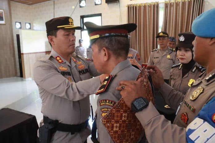 lantik_kasat_pengamanan_objek_vital_kapolres_simalungun_tingkatkan_kinerja_dan_pelayanan