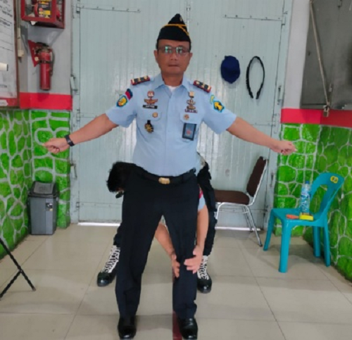 lapas_klas_iib_tebing_tinggi_diperketat_masuk_dengan_aplikasi_silateti