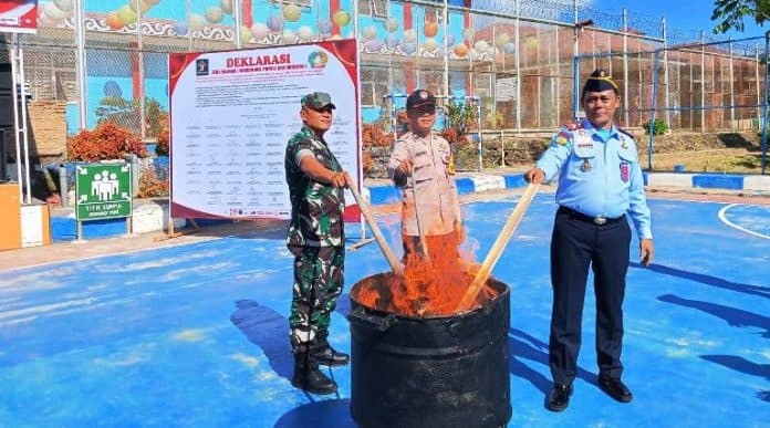 lapas_narkotika_siantar_musnahkan_barang_sitaan_dari_wbp