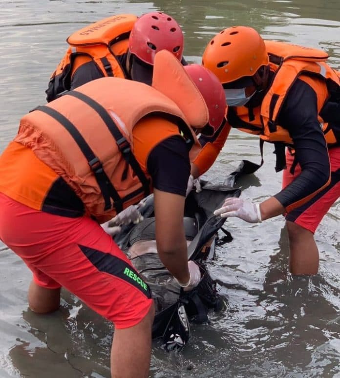 lari_dari_kejaran_polisi_2_mayat_ditemukan_di_sungai_deli