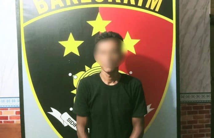 larikan_sepeda_motor_pekerja_warga_air_putih_ini_dipenjarakan