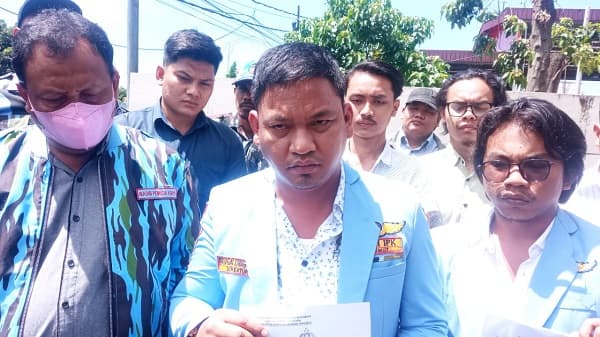 lbh_ipk_sumut_laporkan_akun_ig_holywings_ke_poldasu