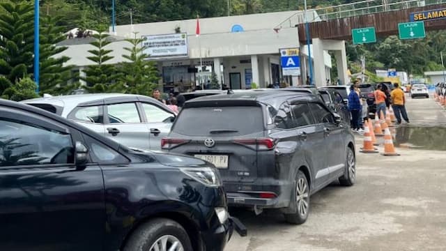 lebih_30_ribu_orang_tercatat_menyeberang_di_kabupaten_samosir_menggunakan_ferry