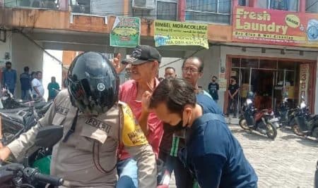 lecehkan_siswi_smp_pria_tua_diamankan_driver_gojek_dari_jalan_kapten_mh_sitorus_siantar