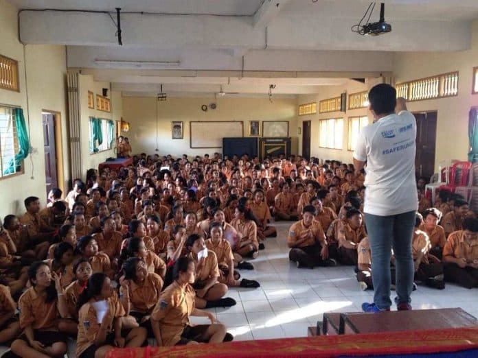 lembaga_pendidikan_diizinkan_mk_sebagai_tempat_kampanye_politik_fsgi_bahayakan_keselamatan_pelajar