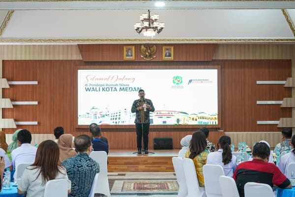 lepas_12_pertukaran_pelajar_ke_gwangju_bobby_nasution_jaga_nama_baik_kota_medan