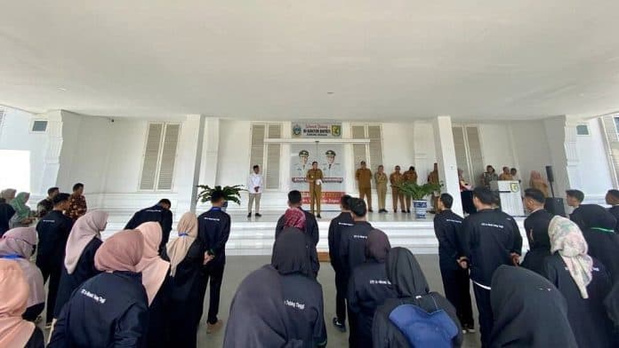 lepas_peserta_kkl_stit_al_hikmah_tebing_tinggi_wabup_sergai_dorong_mahasiswa_kreatif_dan_inovatif