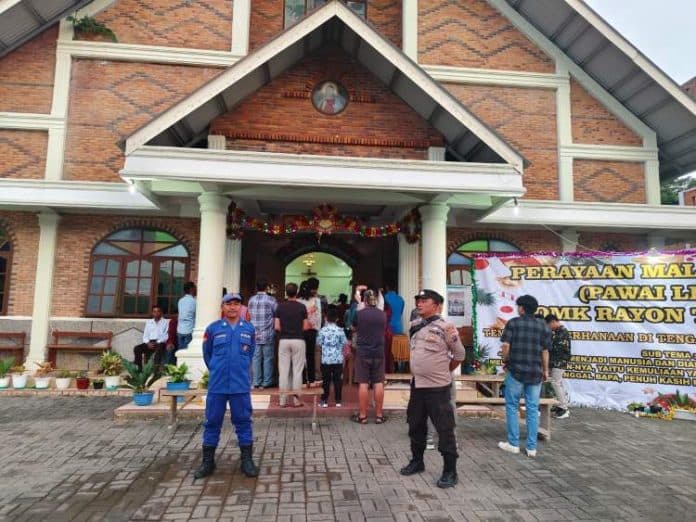 libur_akhir_tahun_polres_samosir_perkuat_pengamanan_natal_2024