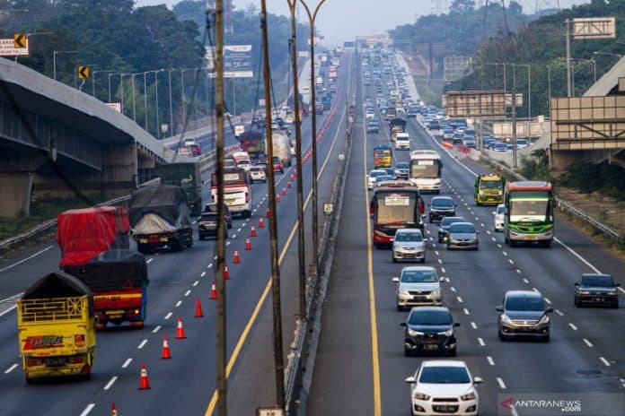 libur_panjang_akhir_pekan_kemenhub_batasi_angkutan_barang